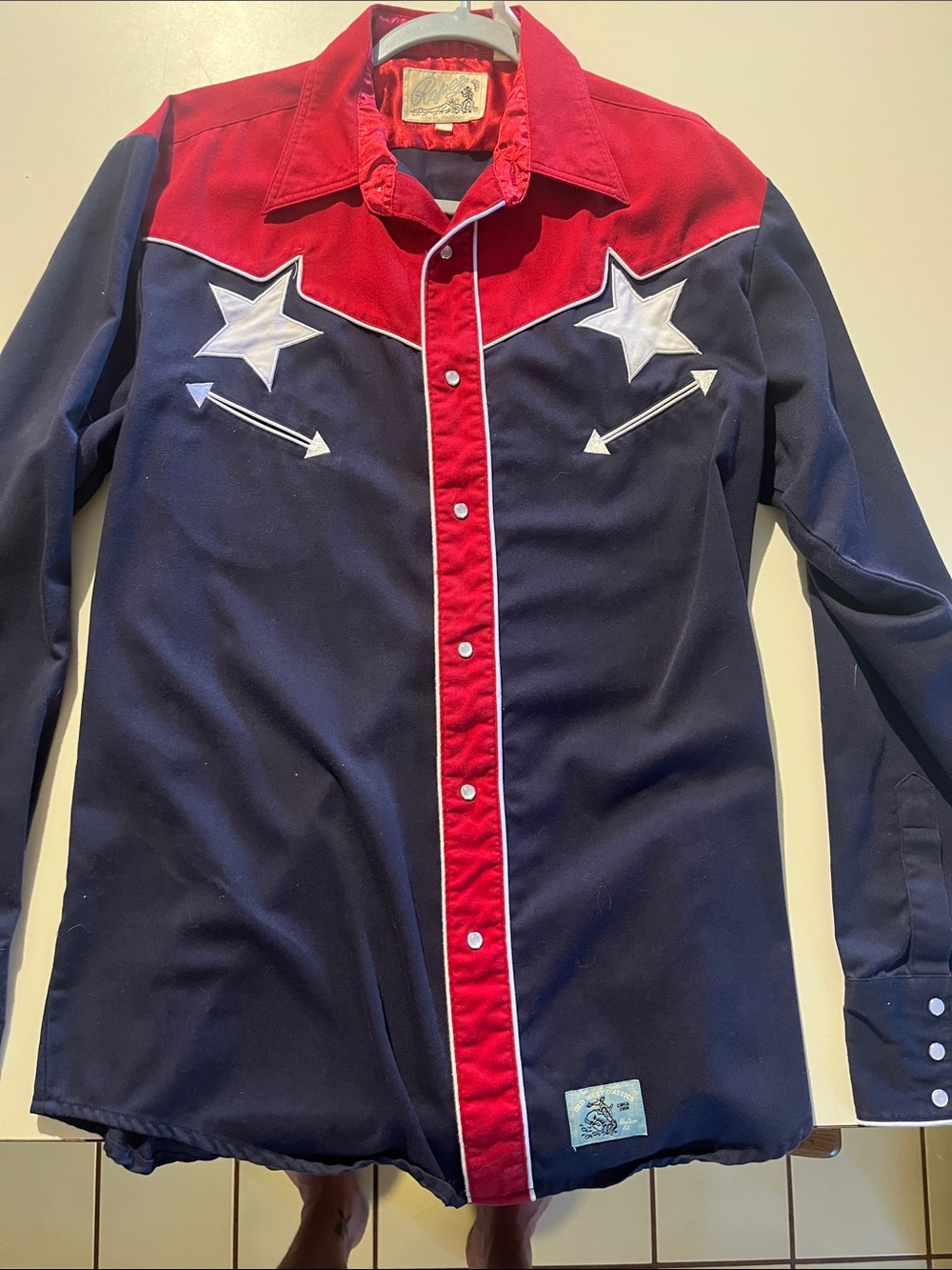 Roper Men's Red & Navy Star Western Button-Down Shirt